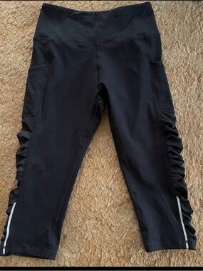 Women’s Lululemon Capris Size XS